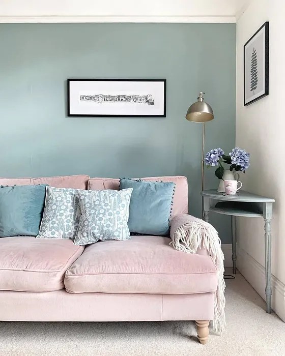 Farrow and Ball Dix Blue 82 paint color