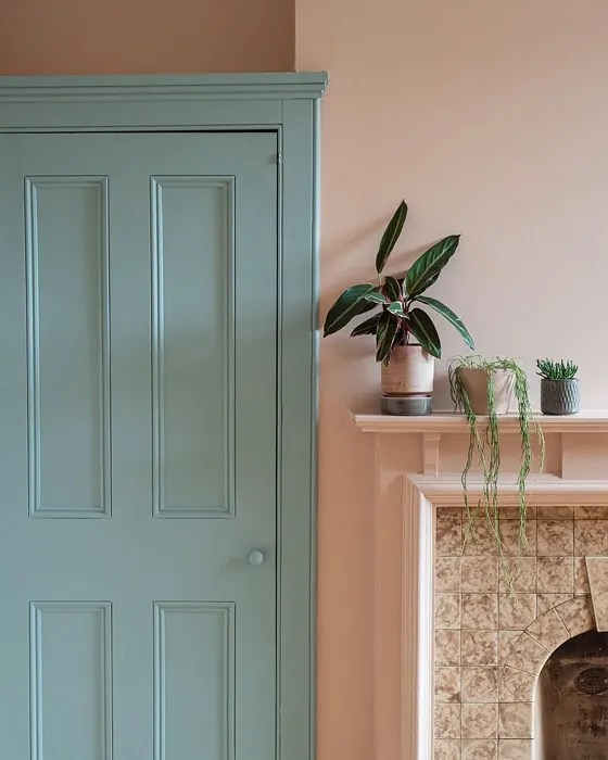 Farrow and Ball Dix Blue 82 paint color