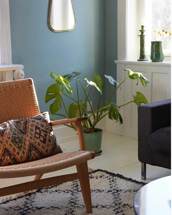 Farrow and Ball Dix Blue 82 paint color