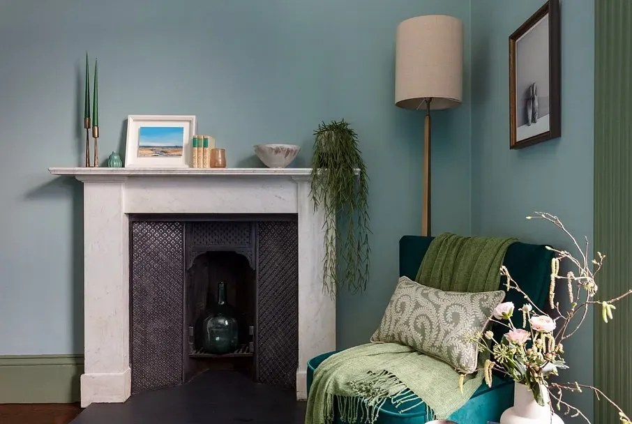 Farrow and Ball Dix Blue 82 paint color