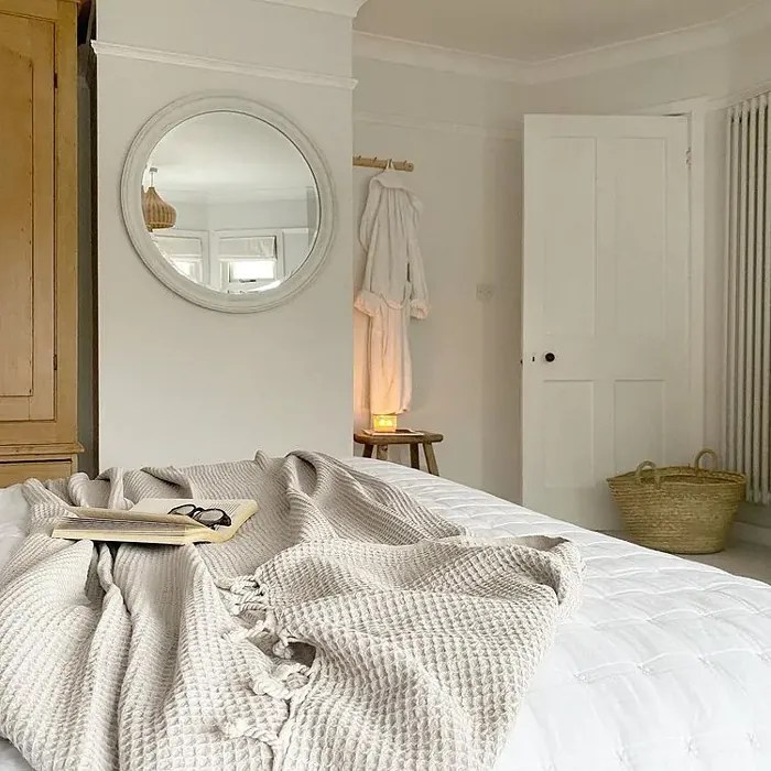 Dulux White Mist 30BB 83/001 14 real pictures