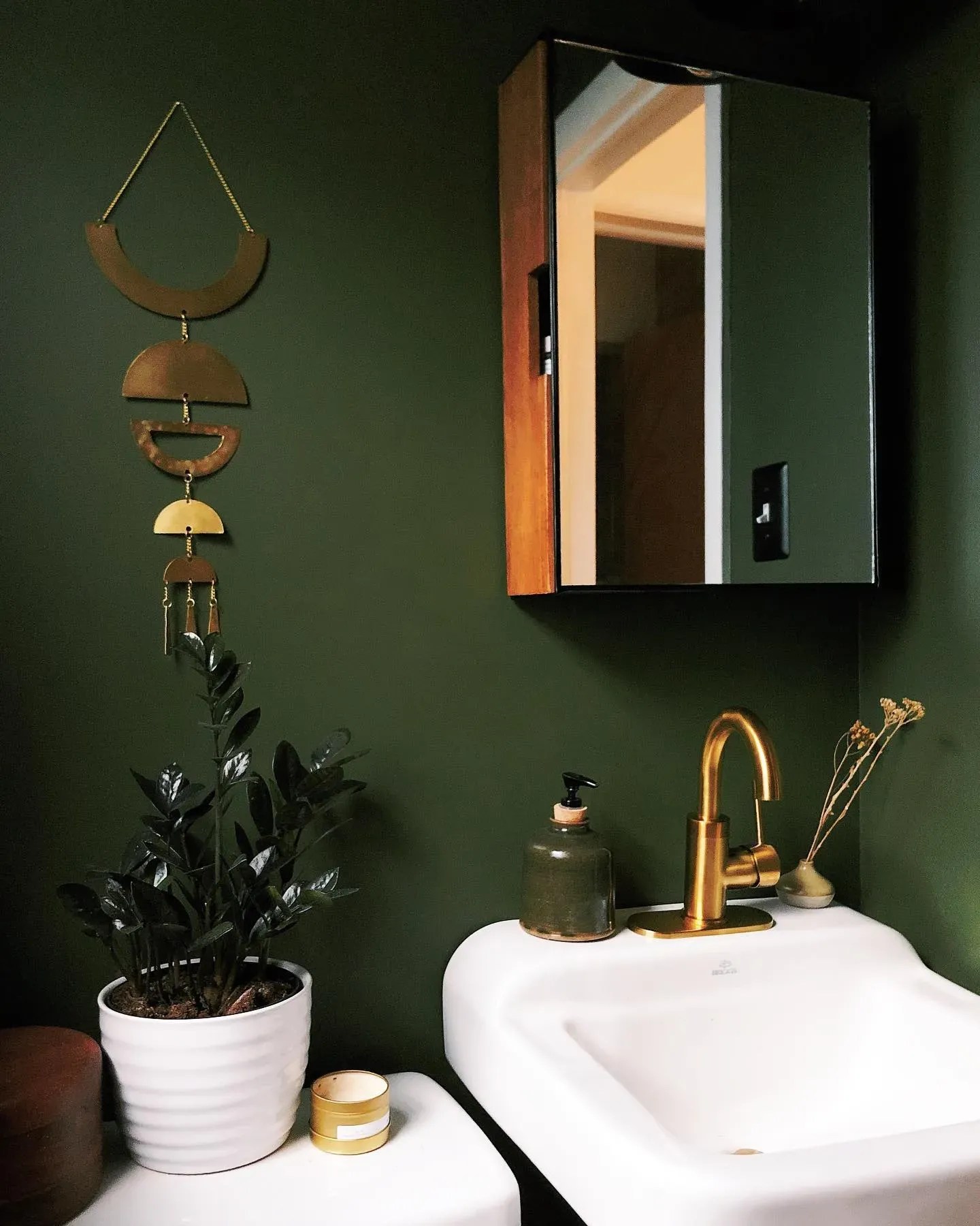 Behr green paint colors for bathroom