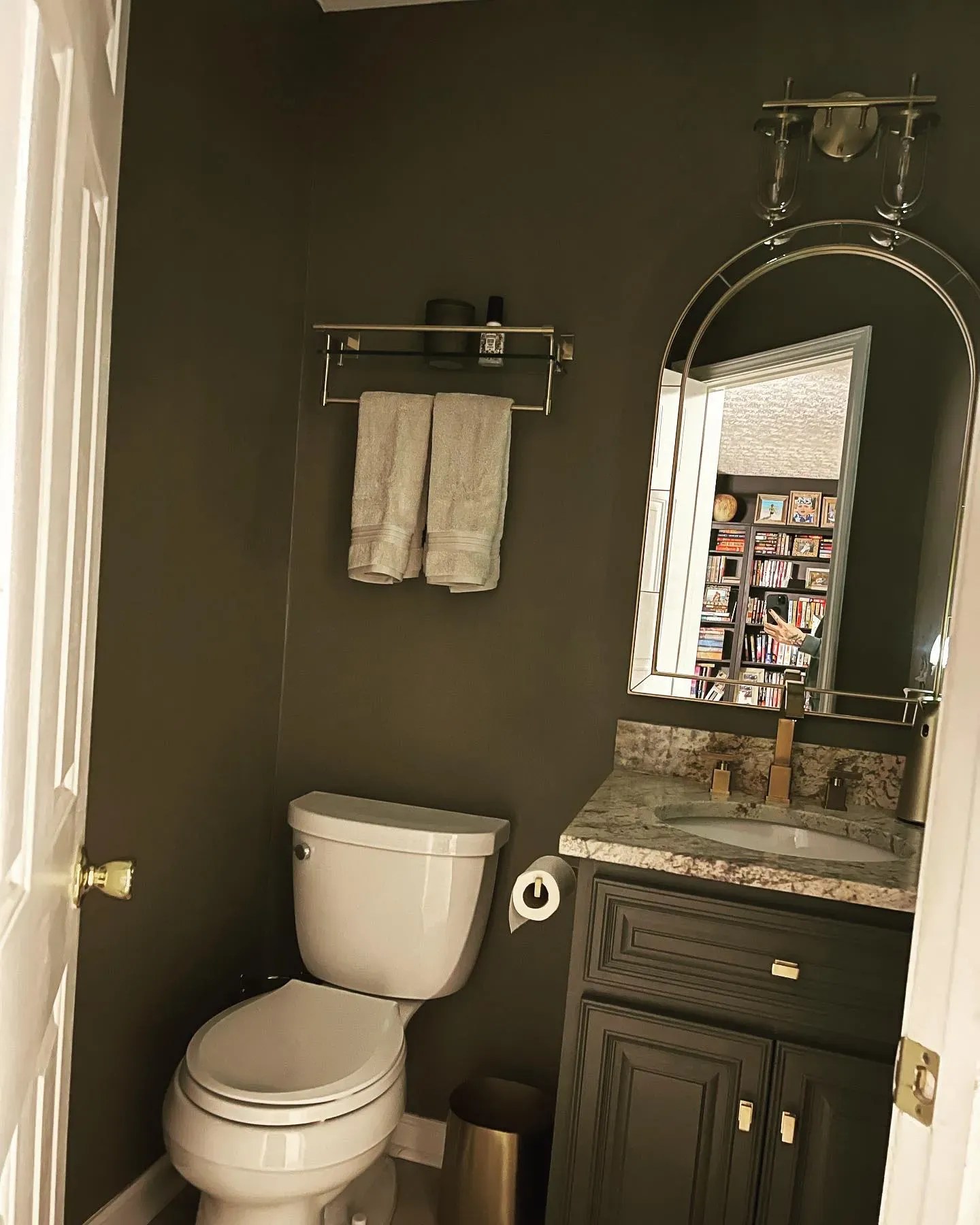 Behr green paint colors for bathroom