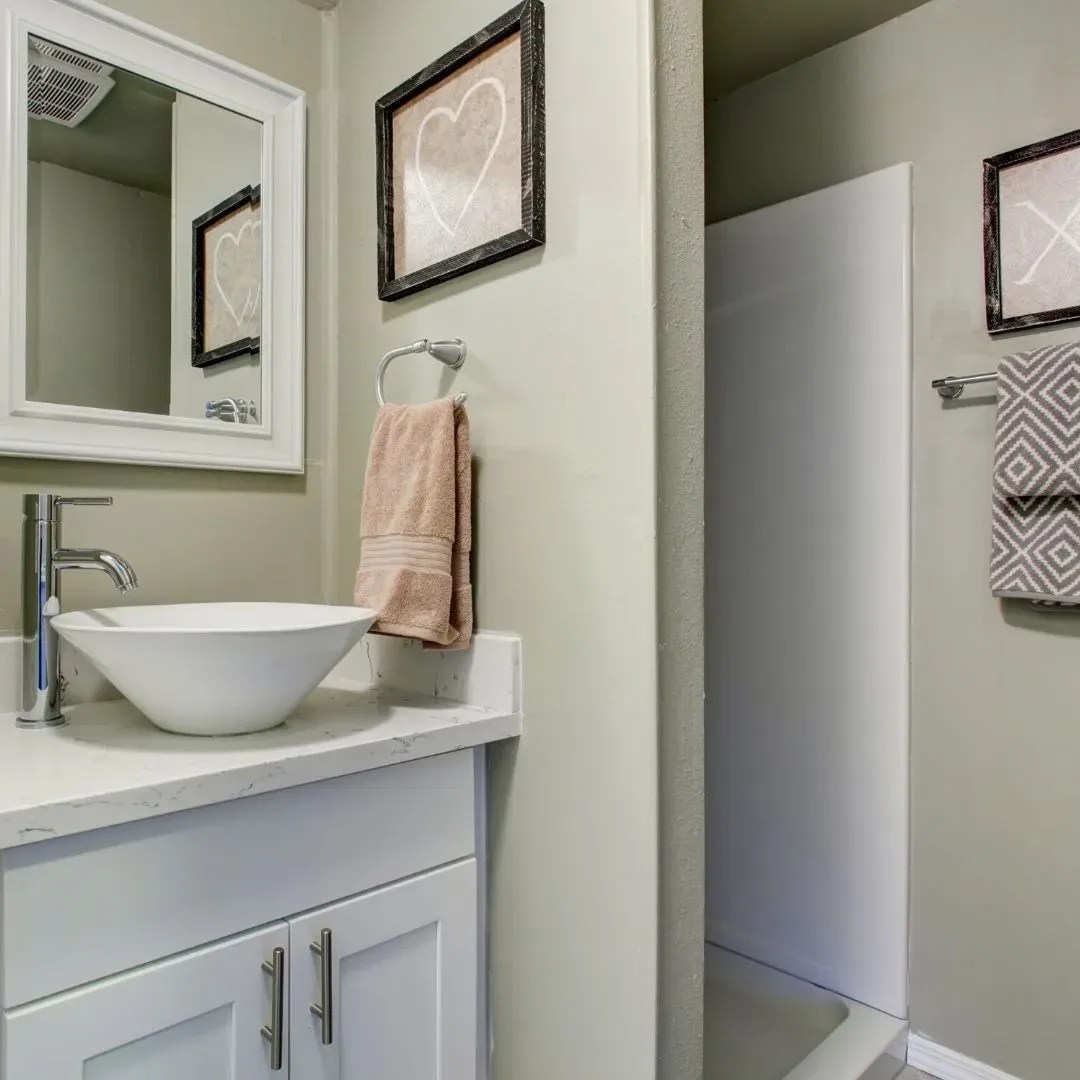 Benjamin Moore green paint colors for bathroom