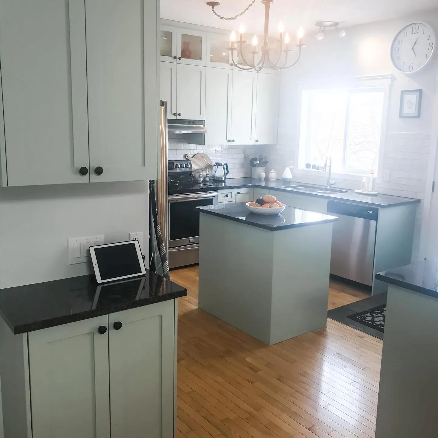 Benjamin Moore light green paint colors for kitchen