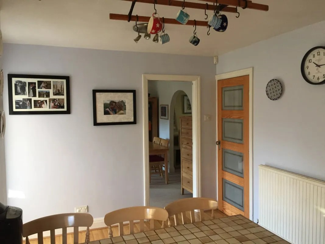 Dulux 29BB 75/065 Blueberry White paint color review with interior pictures