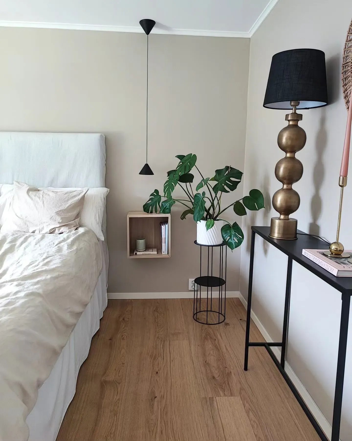 Jotun grey paint colors for bedroom