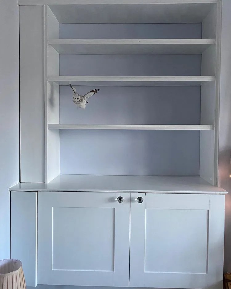 Dulux 29BB 75/065 Blueberry White paint color review with interior pictures