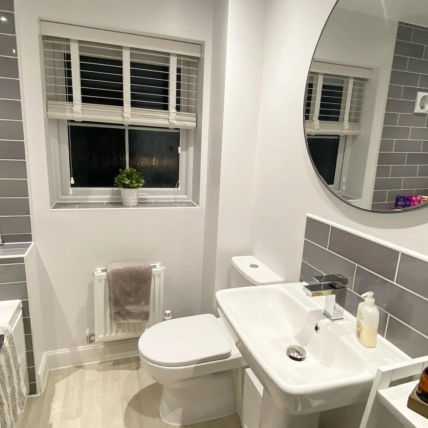 Dulux paint colors for bathroom