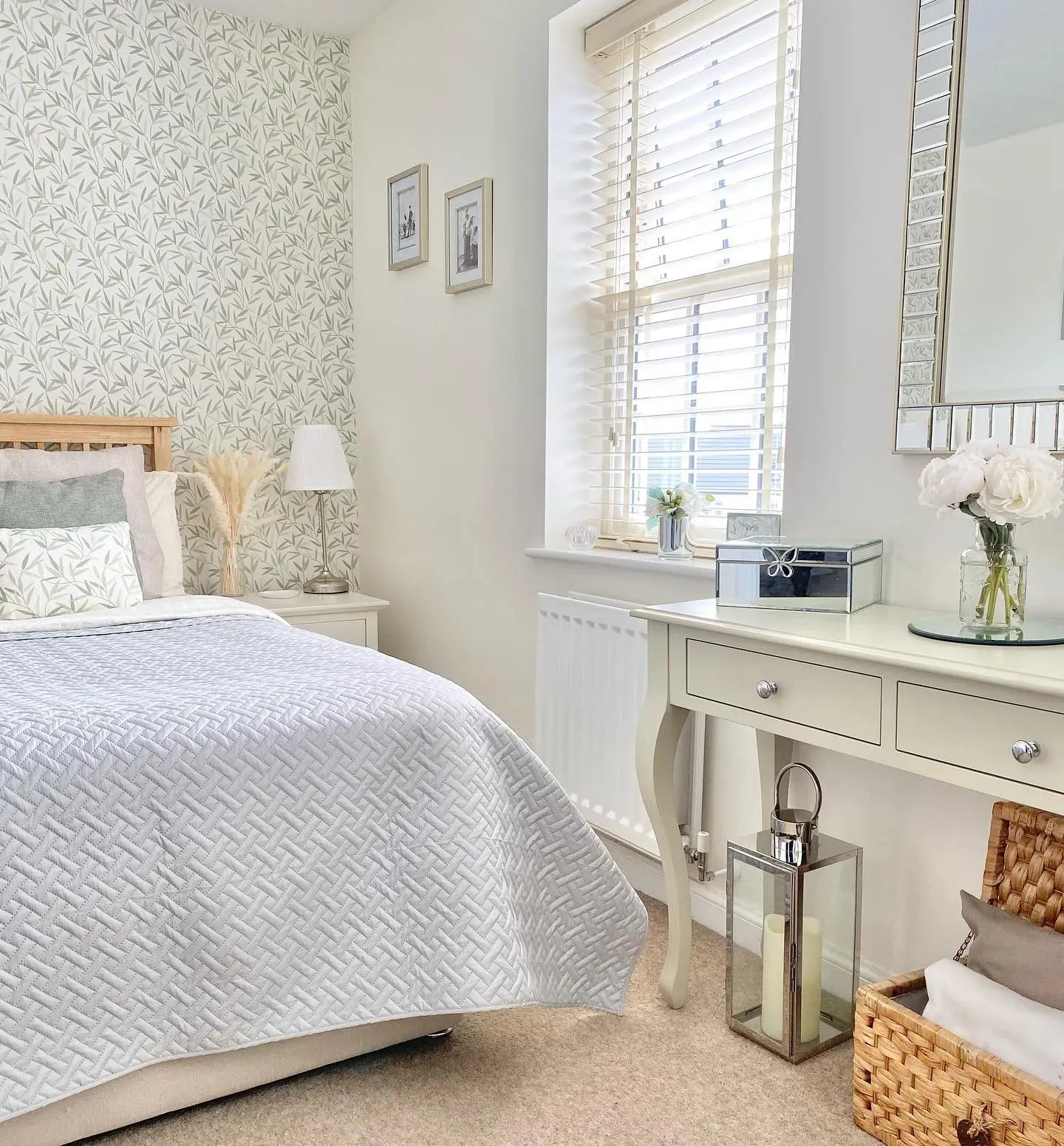 Dulux beige paint colors for bedroom