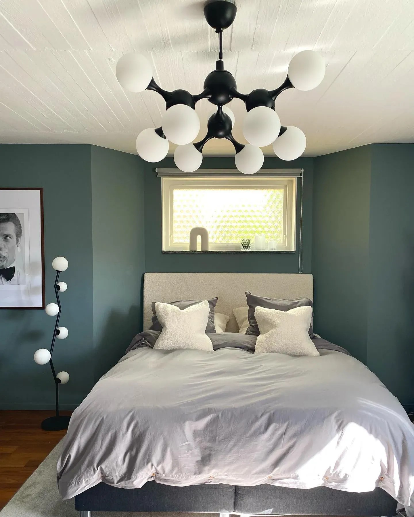 Jotun dark paint colors for bedroom