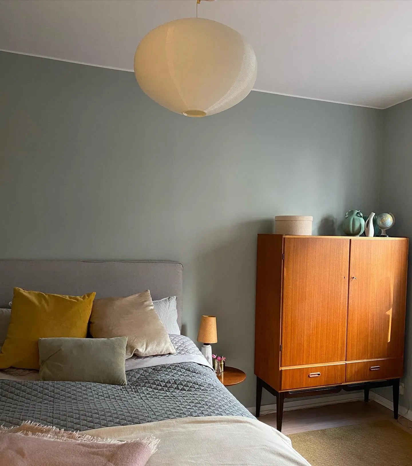 Jotun midtone paint colors for bedroom