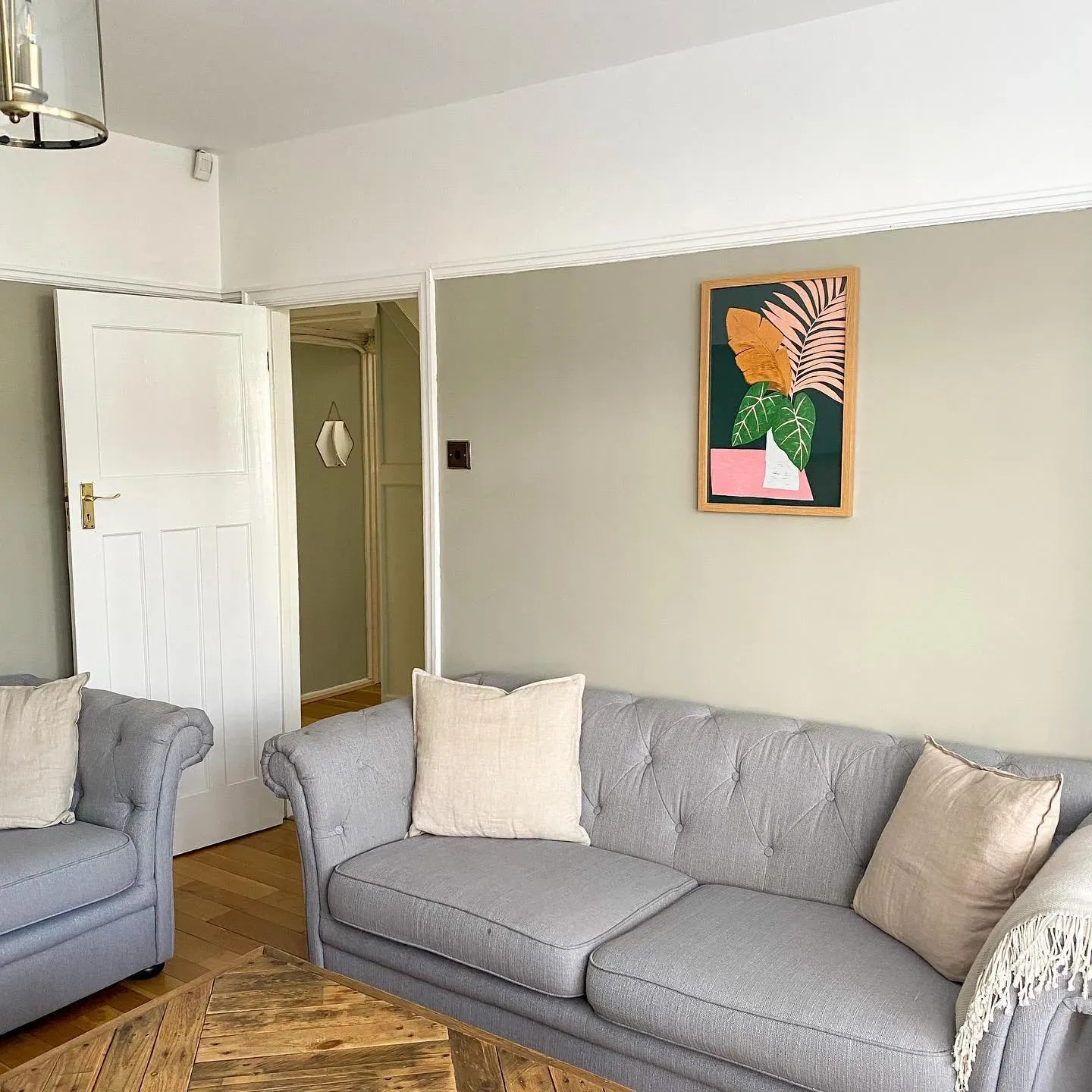 Midtone beige paint colors for living room