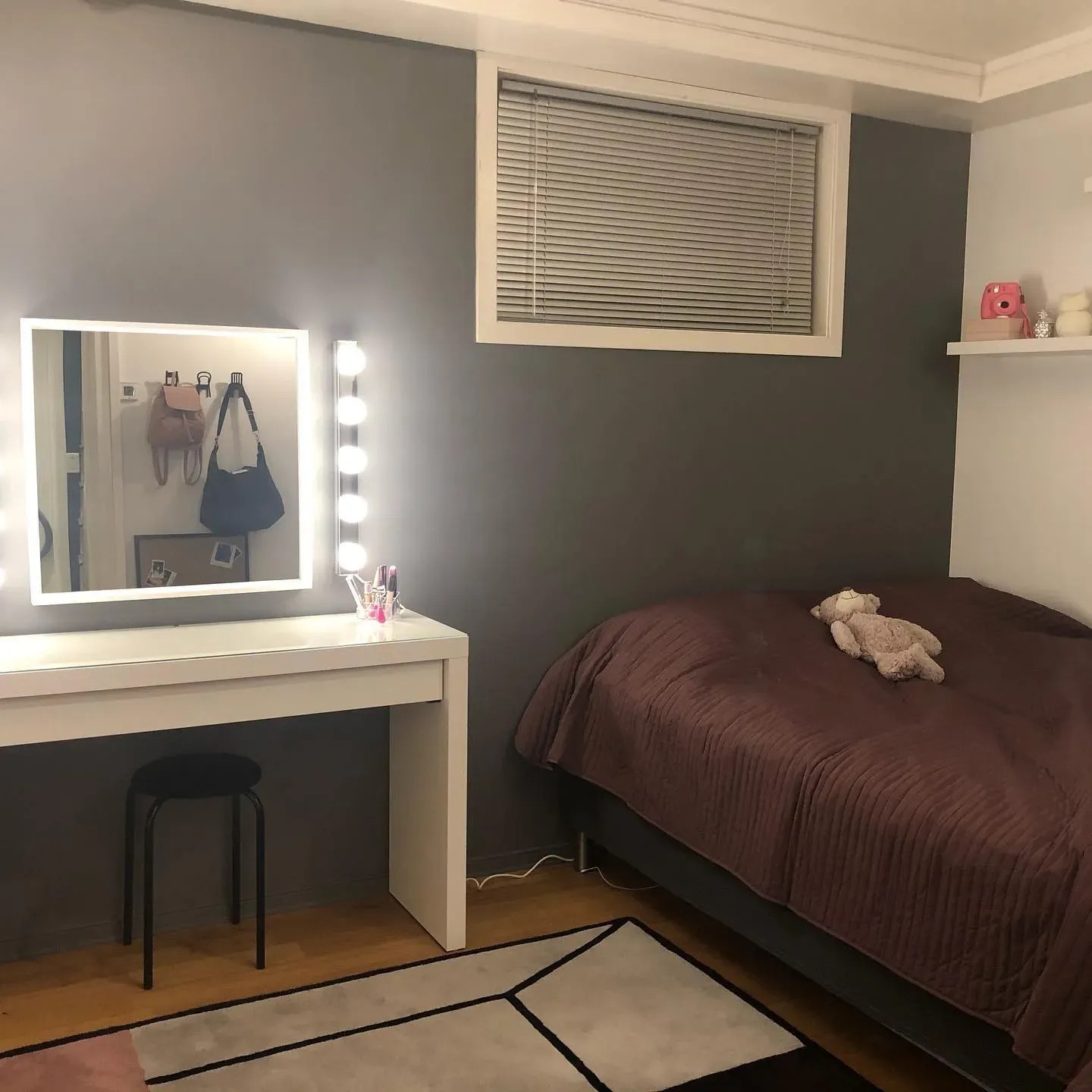 Jotun grey paint colors for bedroom