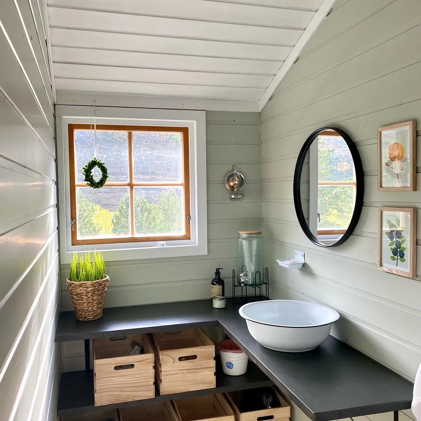 Jotun paint colors for bathroom