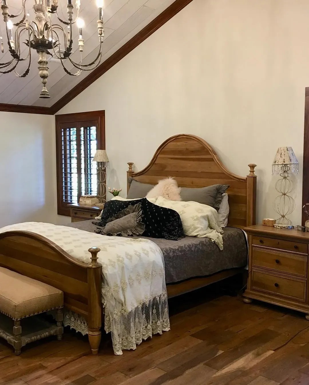 Sherwin Williams light beige paint colors for bedroom