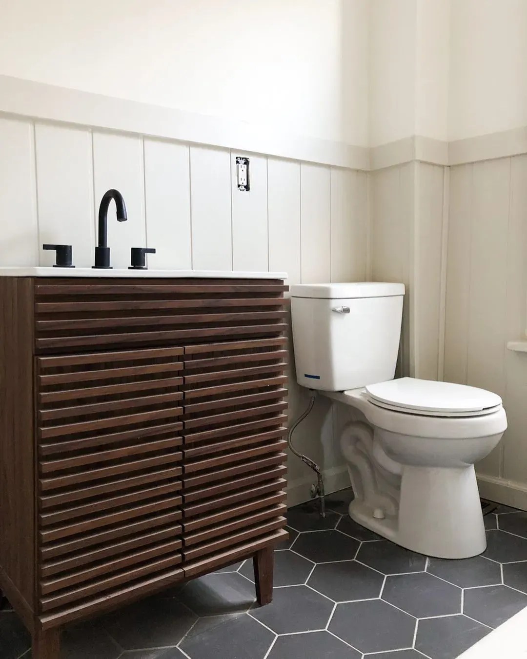 Beige paint colors for bathroom