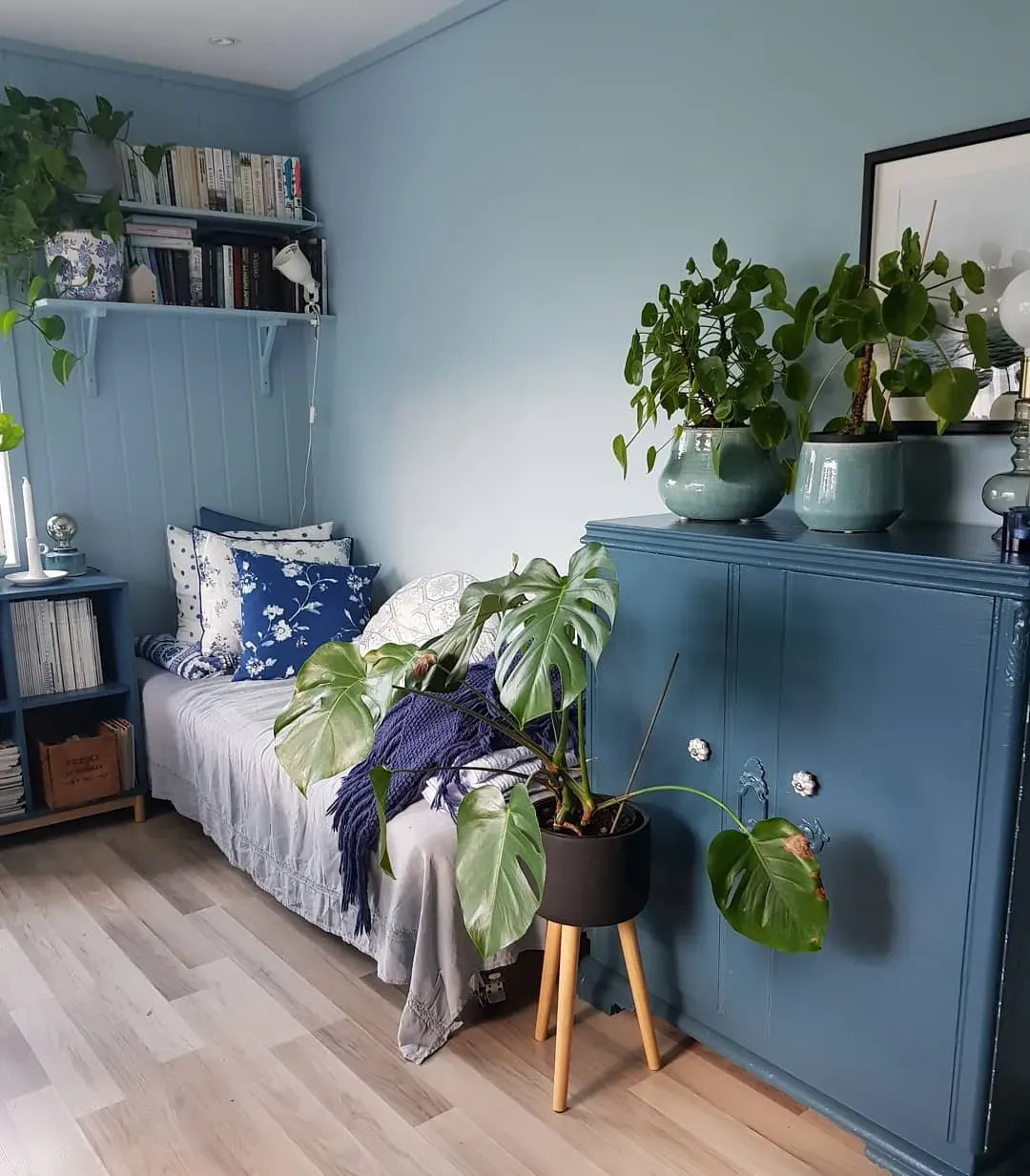 Jotun blue paint colors for bedroom