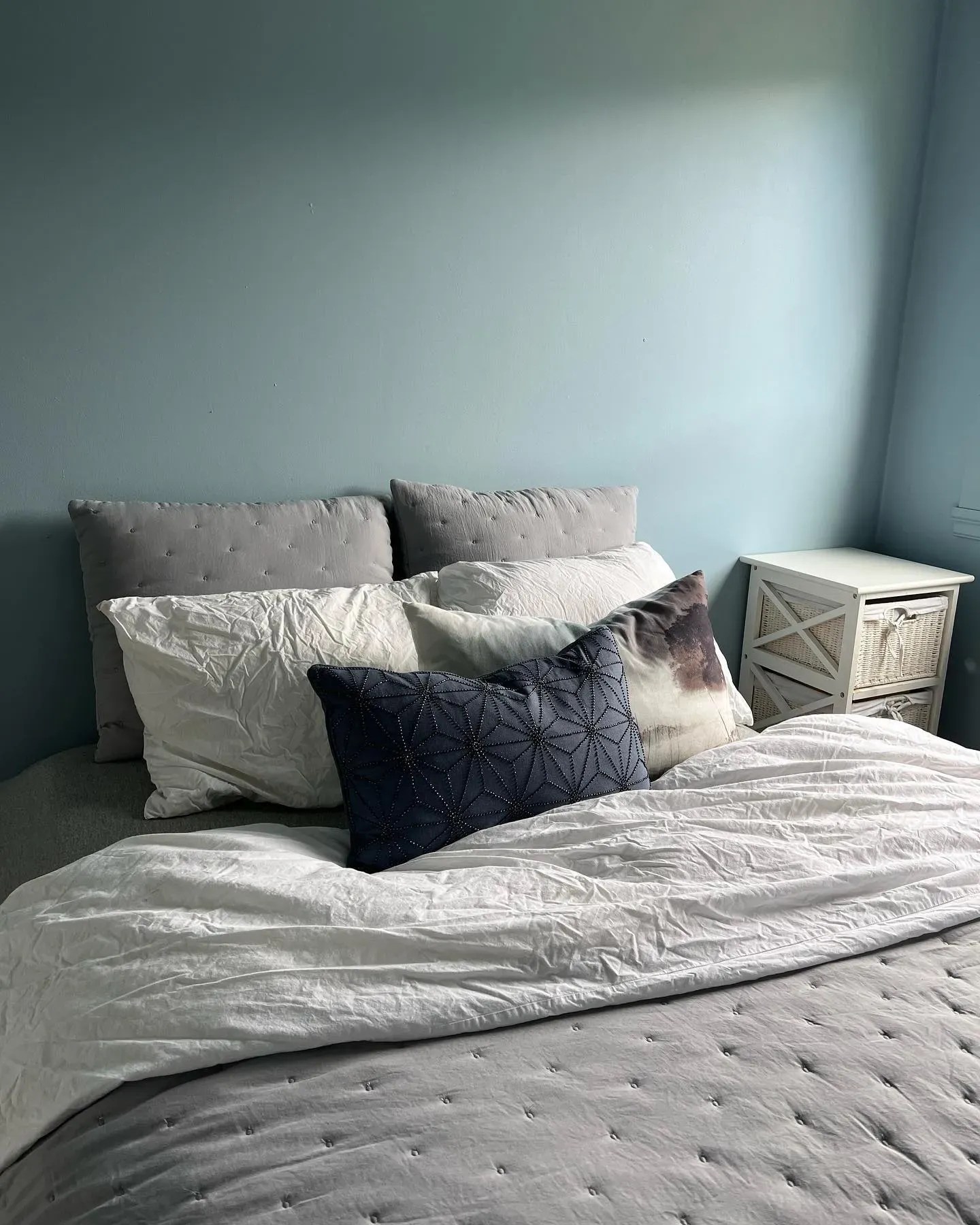 Jotun blue paint colors for bedroom