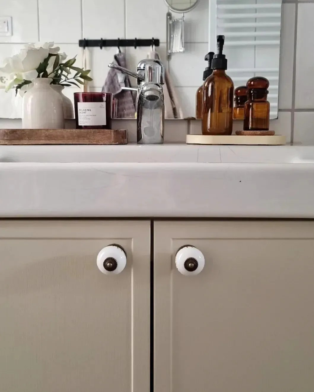 Jotun light paint colors for bathroom