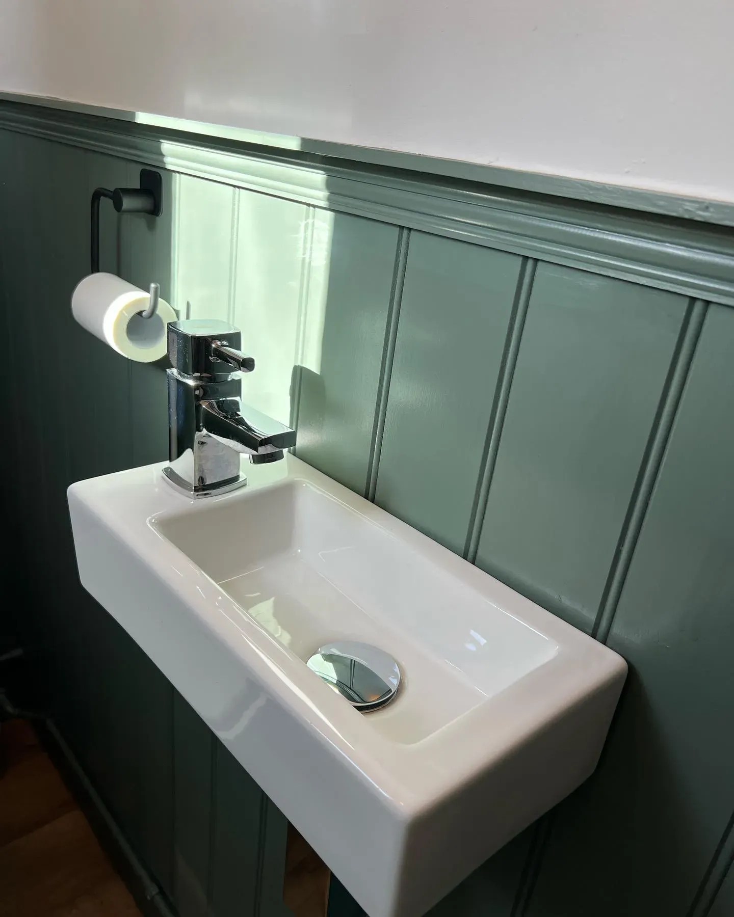 Farrow and Ball light paint colors for bathroom