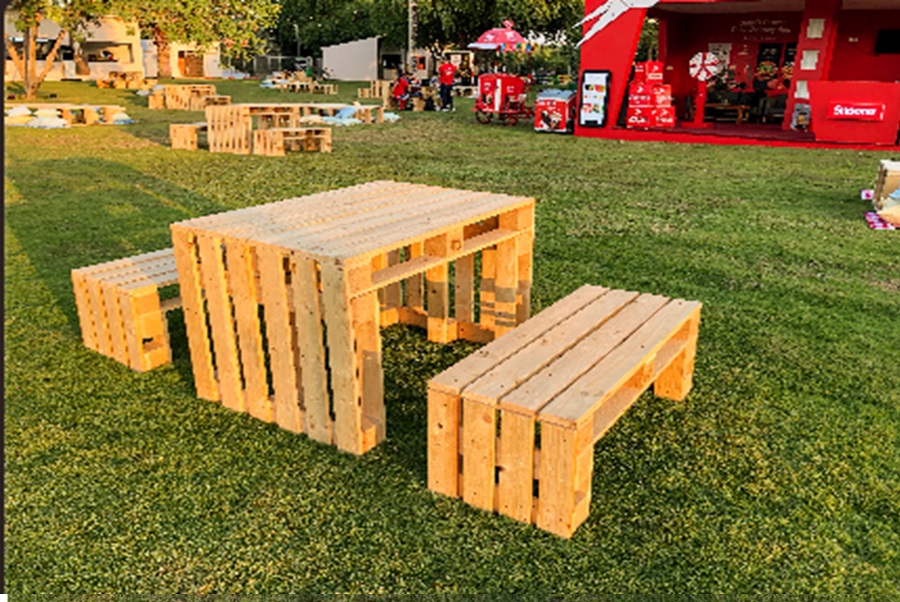 Outdoor furniture Plan B