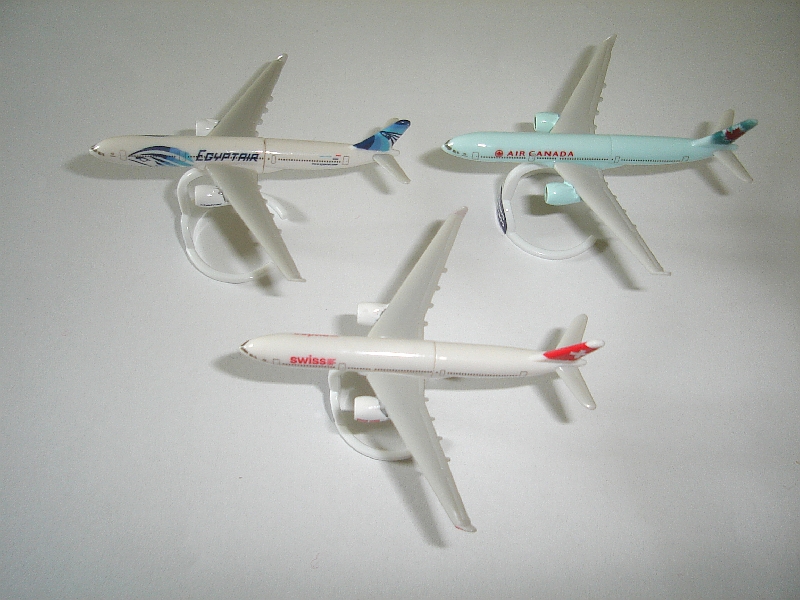 AIRBUS A330 2012 MODEL AIRPLANES SET KINDER SURPRISE PLASTIC TOYS MINIATURES eBay