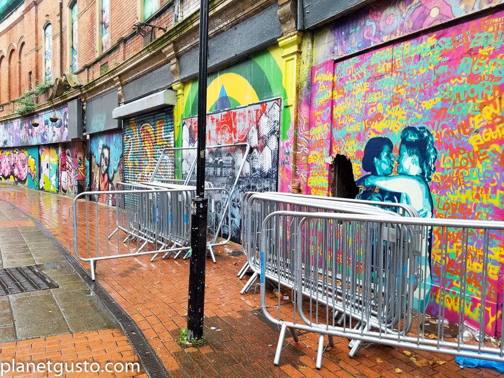 Belfast’s Cathedral Quarter Bursting in Street Art gusto