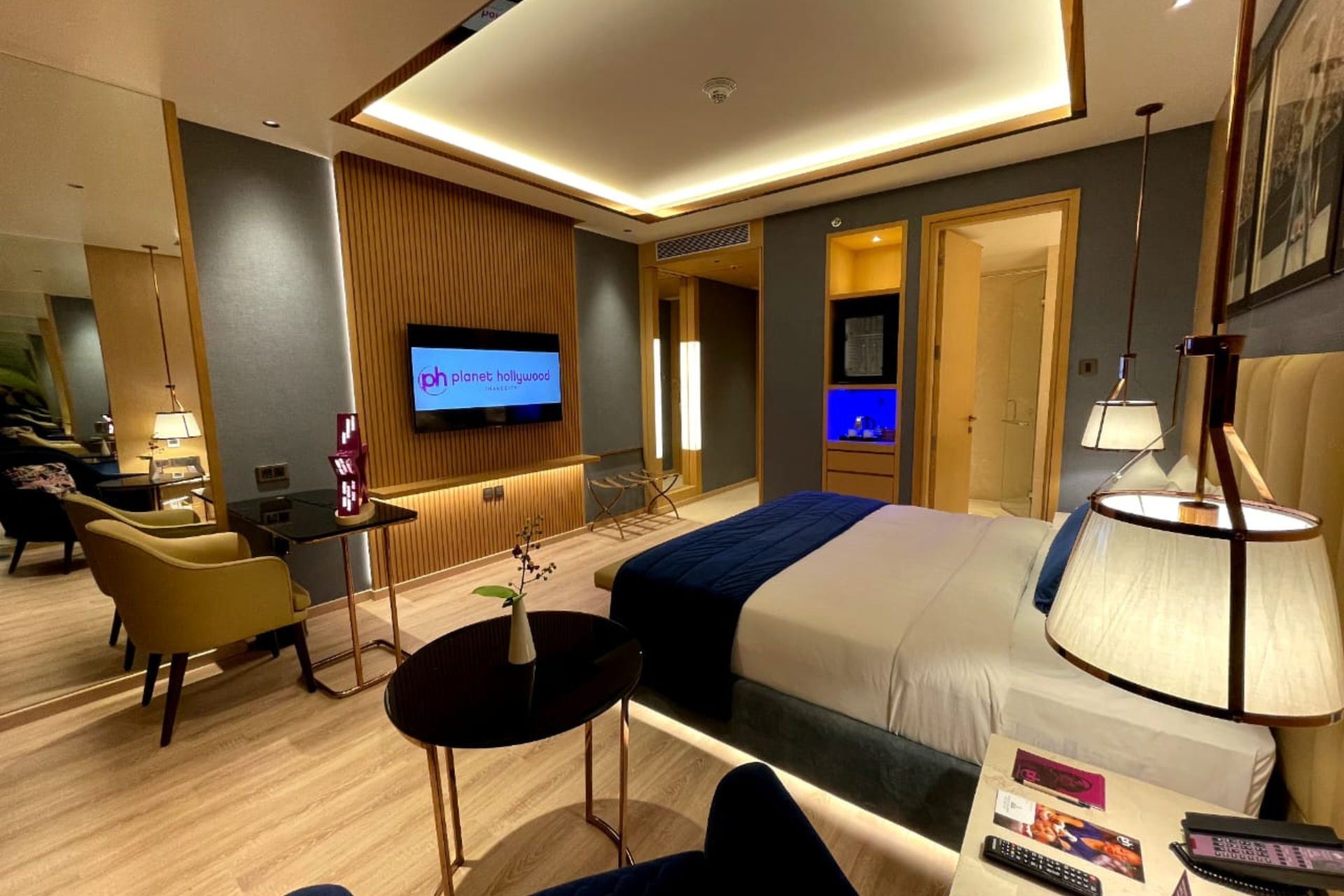 Hollywood Thane Best Hotel In Mumbai India