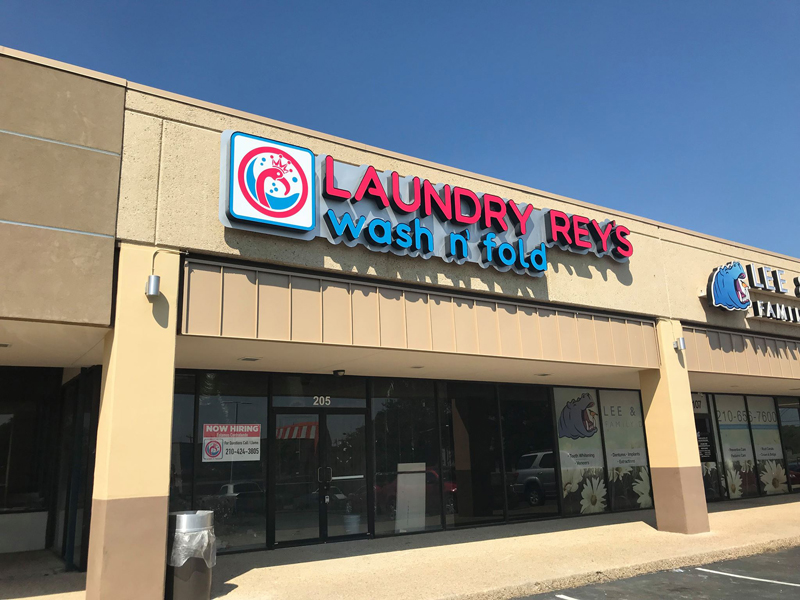 Laundromat, Nonprofit Group Expand Access in San Antonio