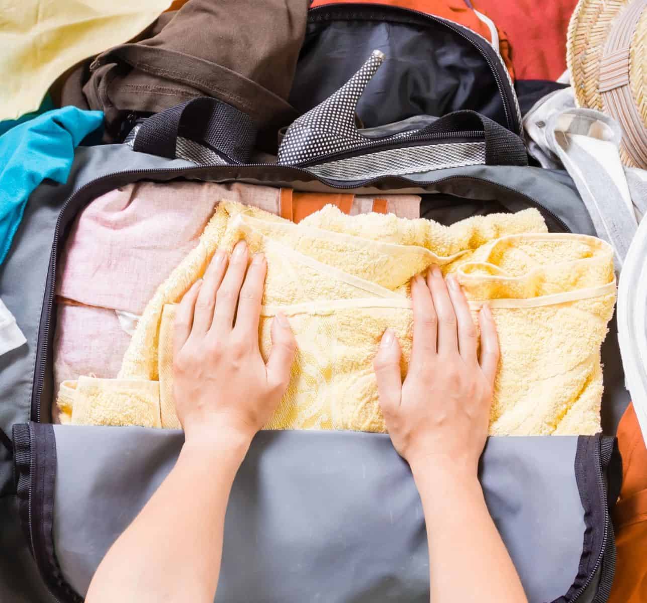 Traveling Soon? Don't Miss These Commonly Items When Packing