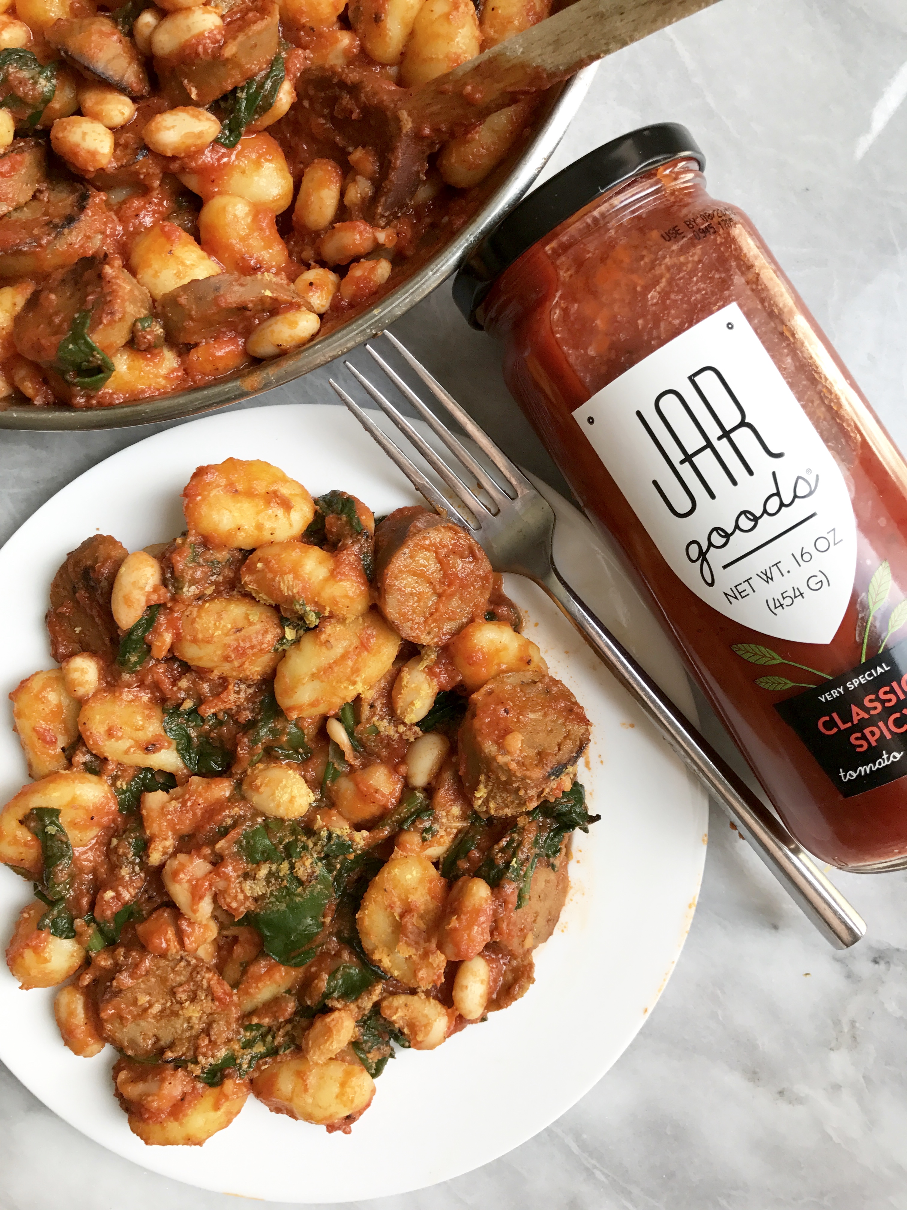 Spicy Tomato Gnocchi With White Beans, Spinach & Vegan Sausage Plant