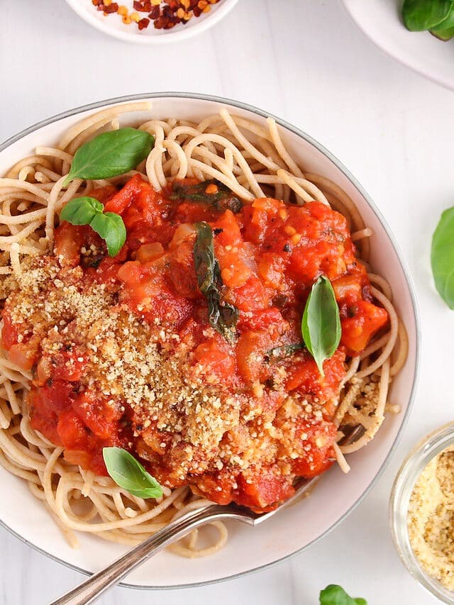 Homemade Marinara Sauce (Easy Recipe) Plant Based Jess