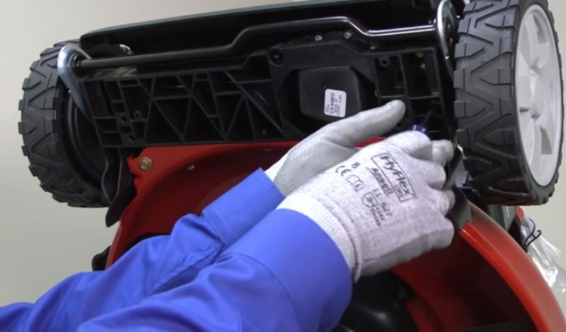 Check the Drive Cable connection 7