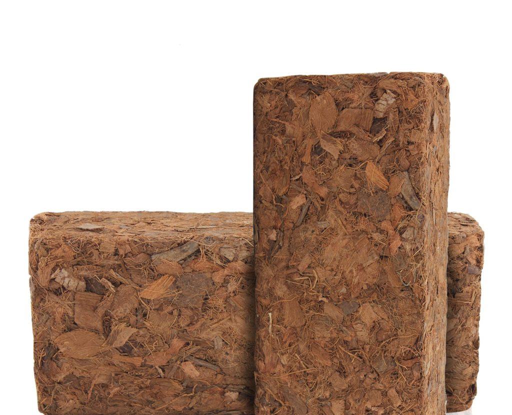 Best Mulches for Moisture Retention A Comprehensive Guide