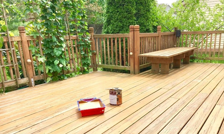 What Is the Best Temperature to Stain a Deck?