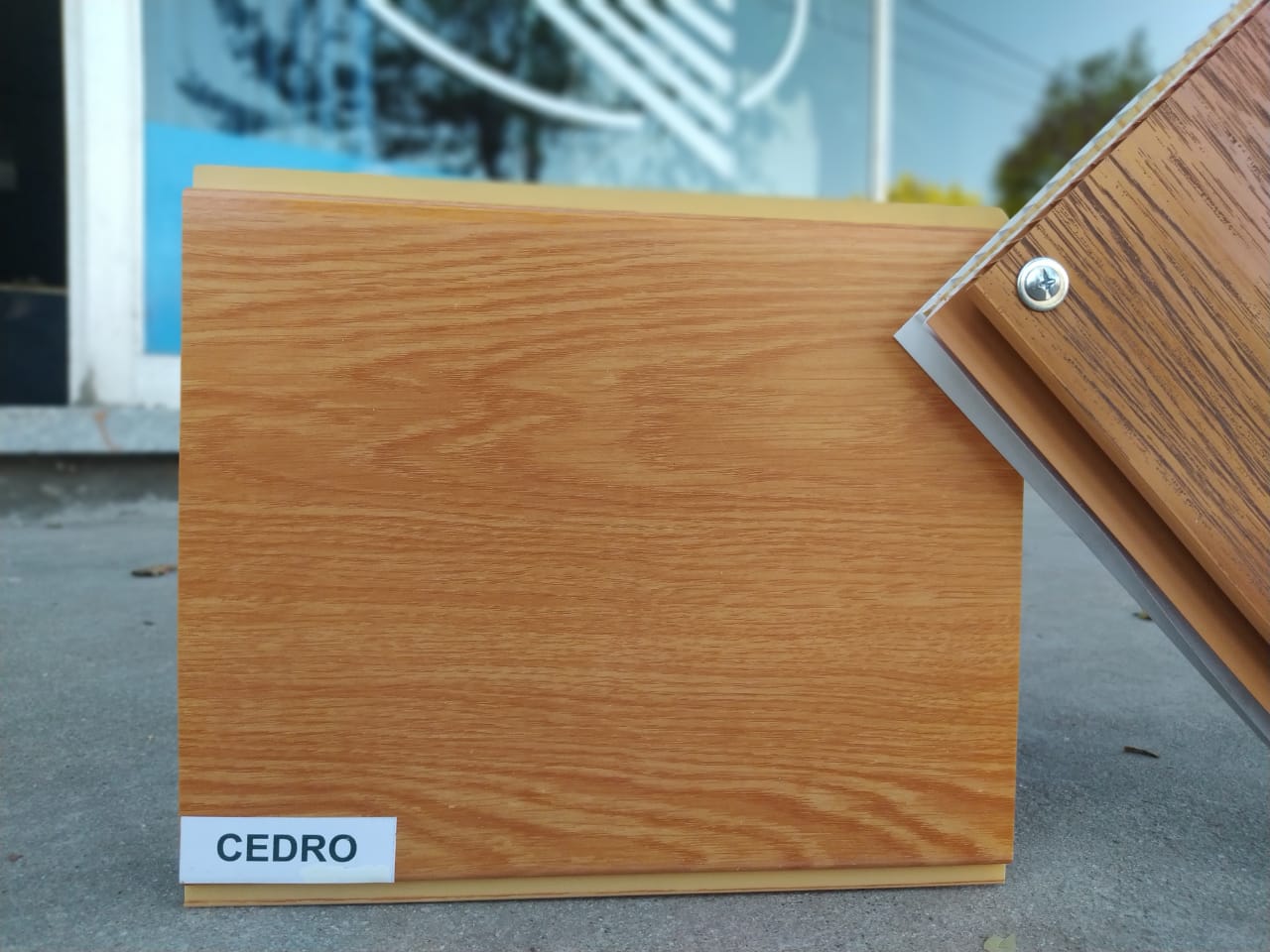 Machimbre PVC simil madera Plásticos Beto