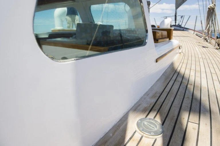 Boat window replacement
