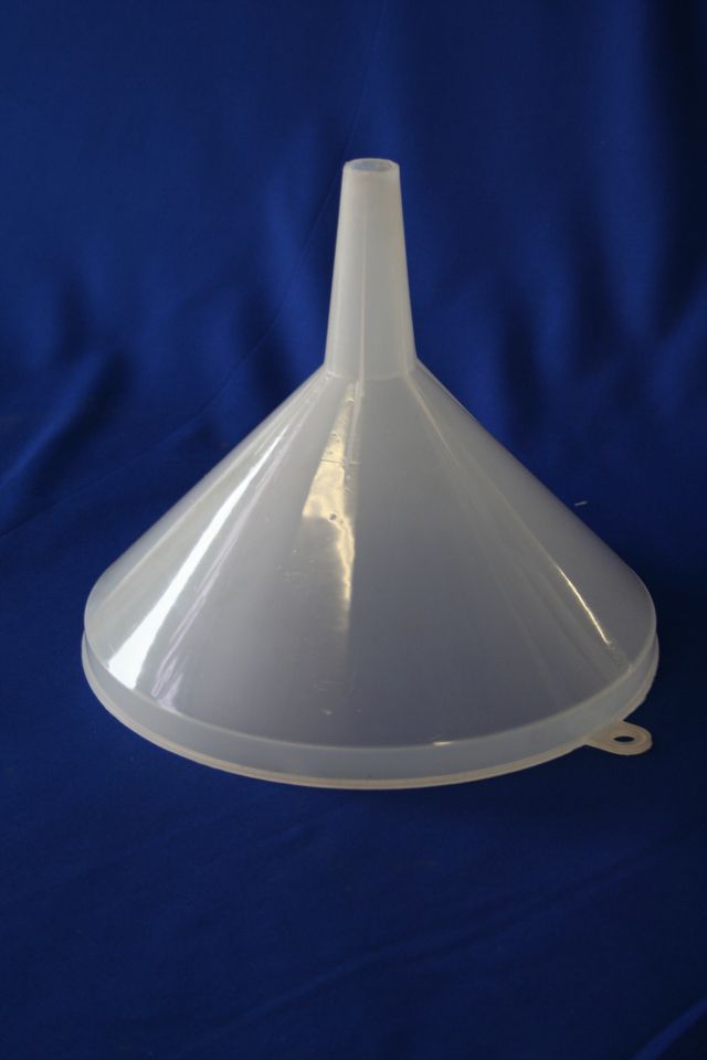 Funnel 320mm Plastic World