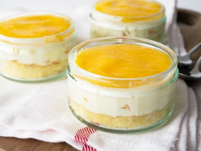 Easy Canned Peach Dessert w/ Vanilla & Sour Cream