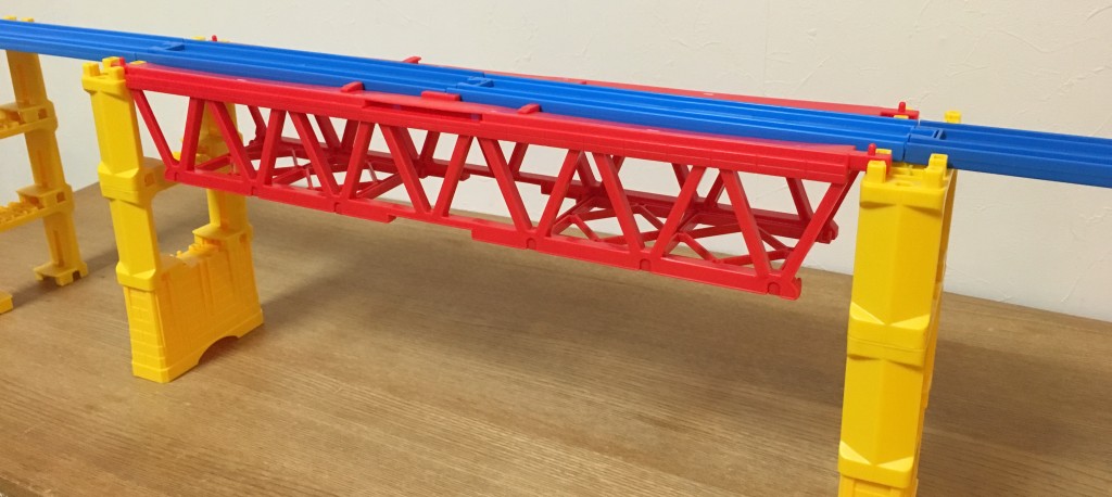 【使い方と評価】プラレール J04 大きな鉄橋 プラテツ