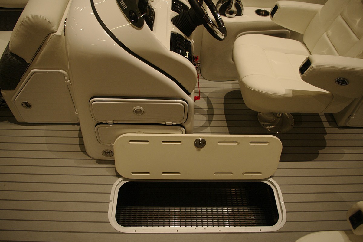 2300 Infinity 23' Pontoon Boat PlayCraft Boats