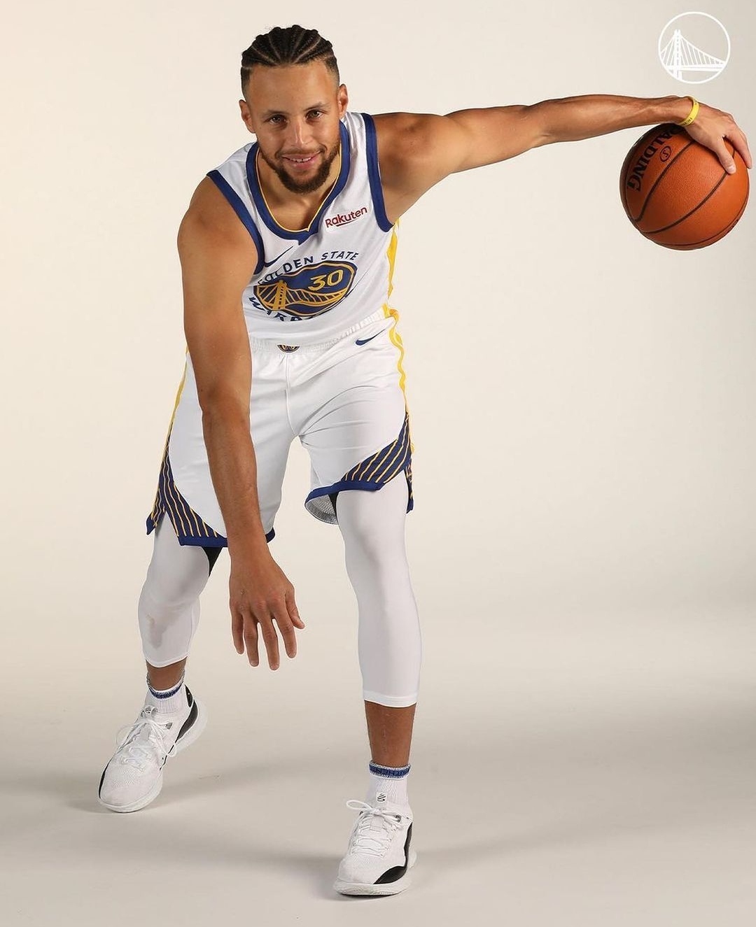 Stephen Curry Net Worth [2022 Update] Endorsements, Earnings & More