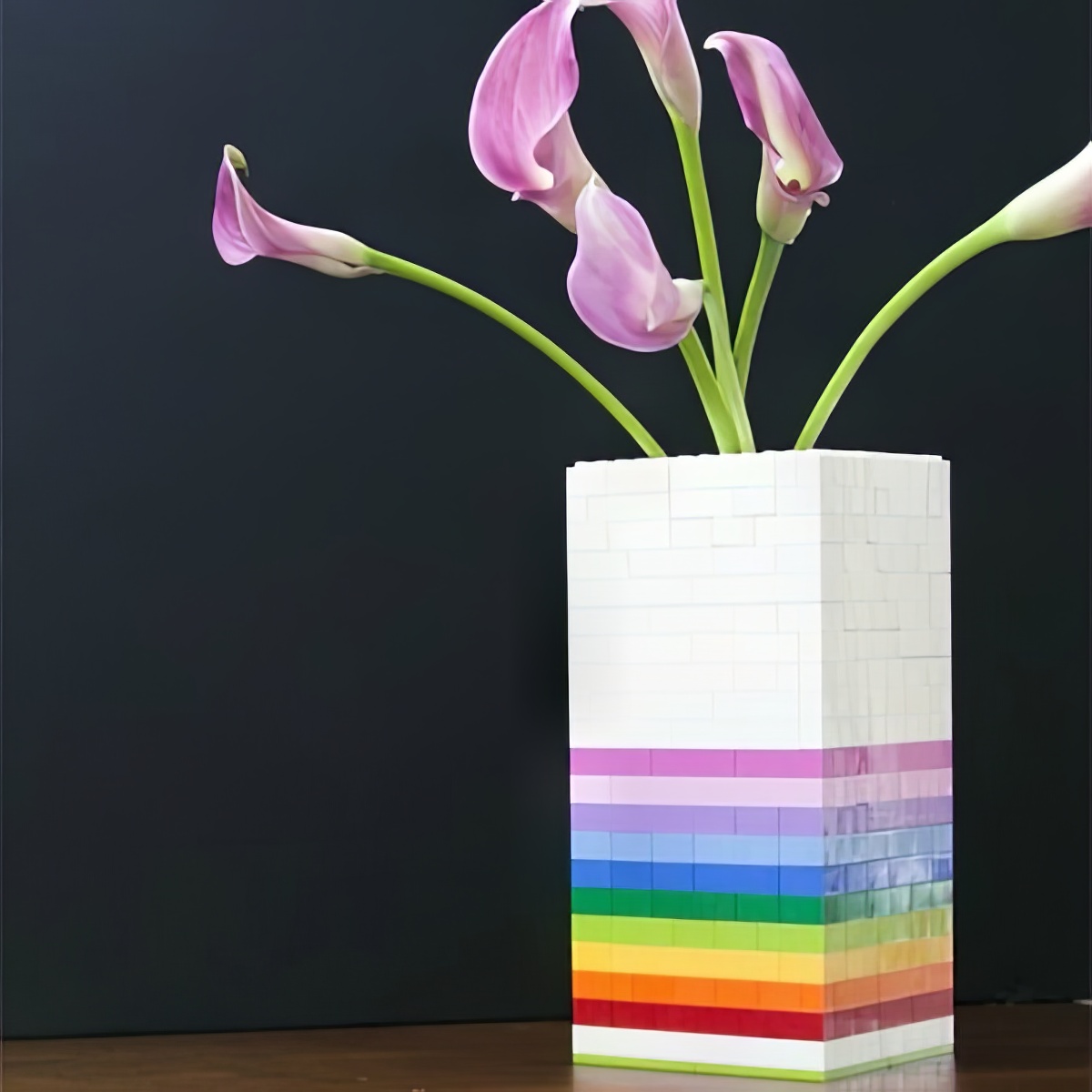 12 Vases Kids Can Make For Mother’s Day