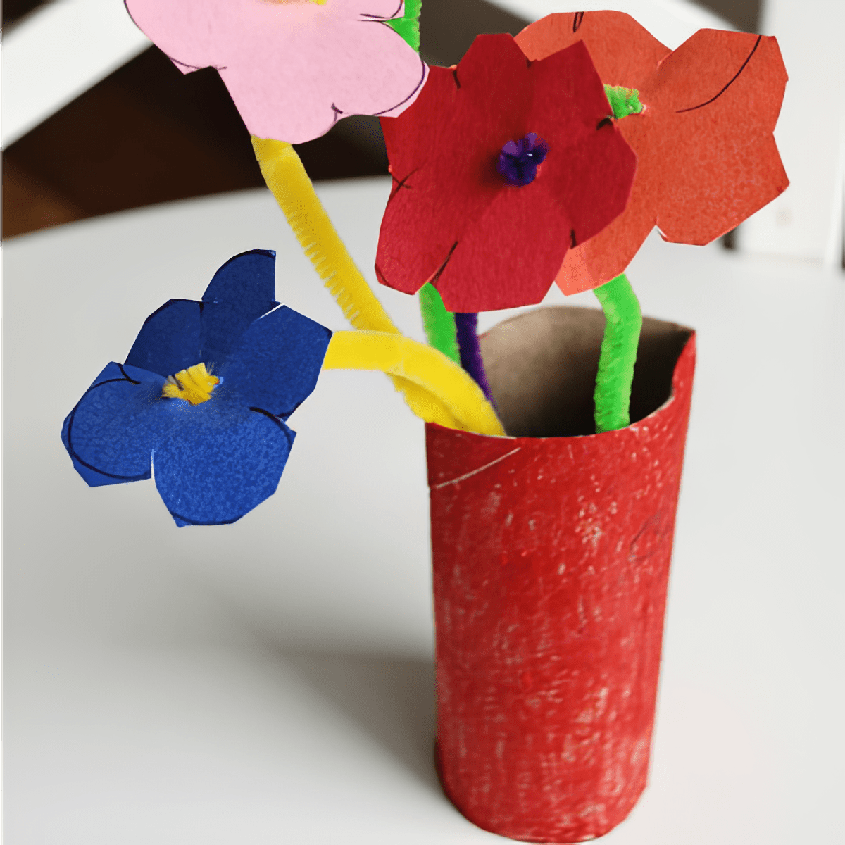 12 Vases Kids Can Make For Mother’s Day