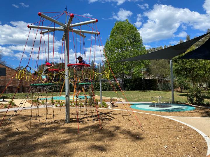 Green Point's NEW Sun Valley Park is Now Open! Playing in Puddles