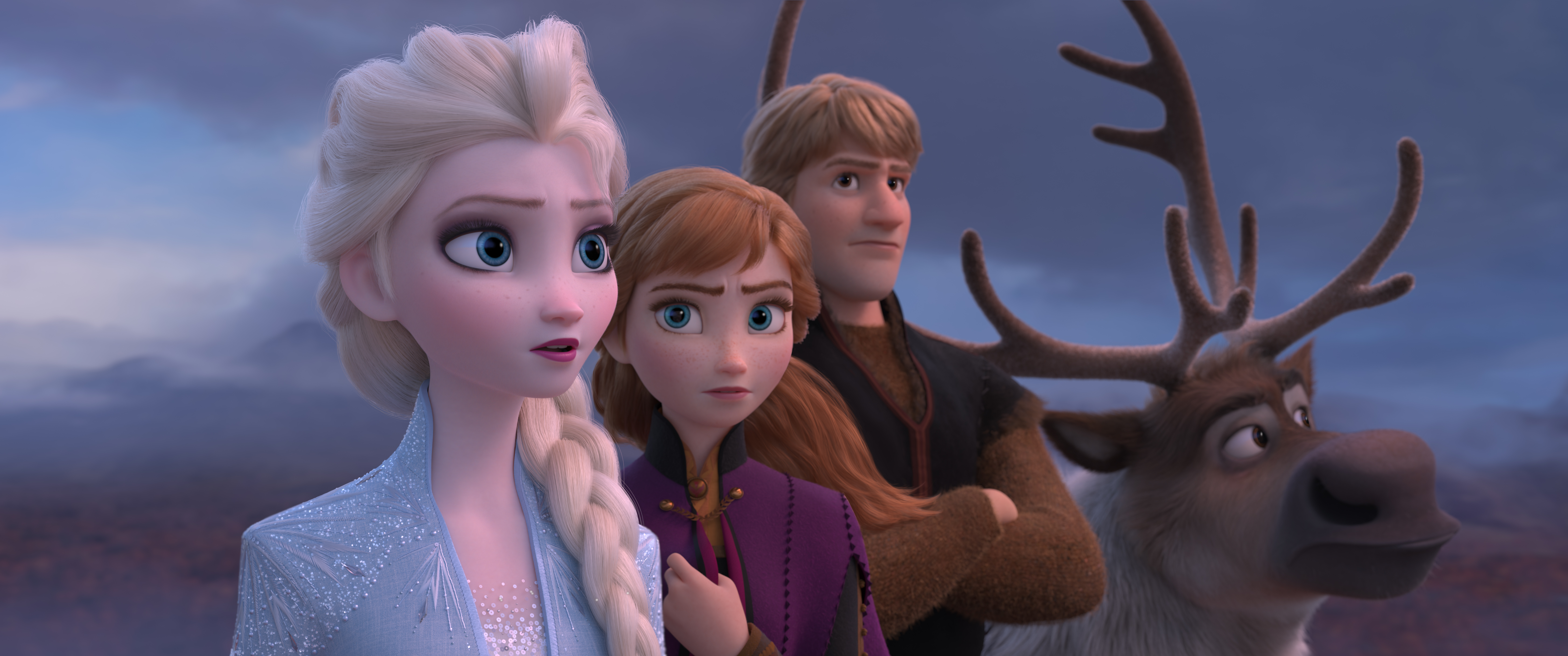 "Frozen 2" Cast Performs in Front of Live Traffic PlayJunkie