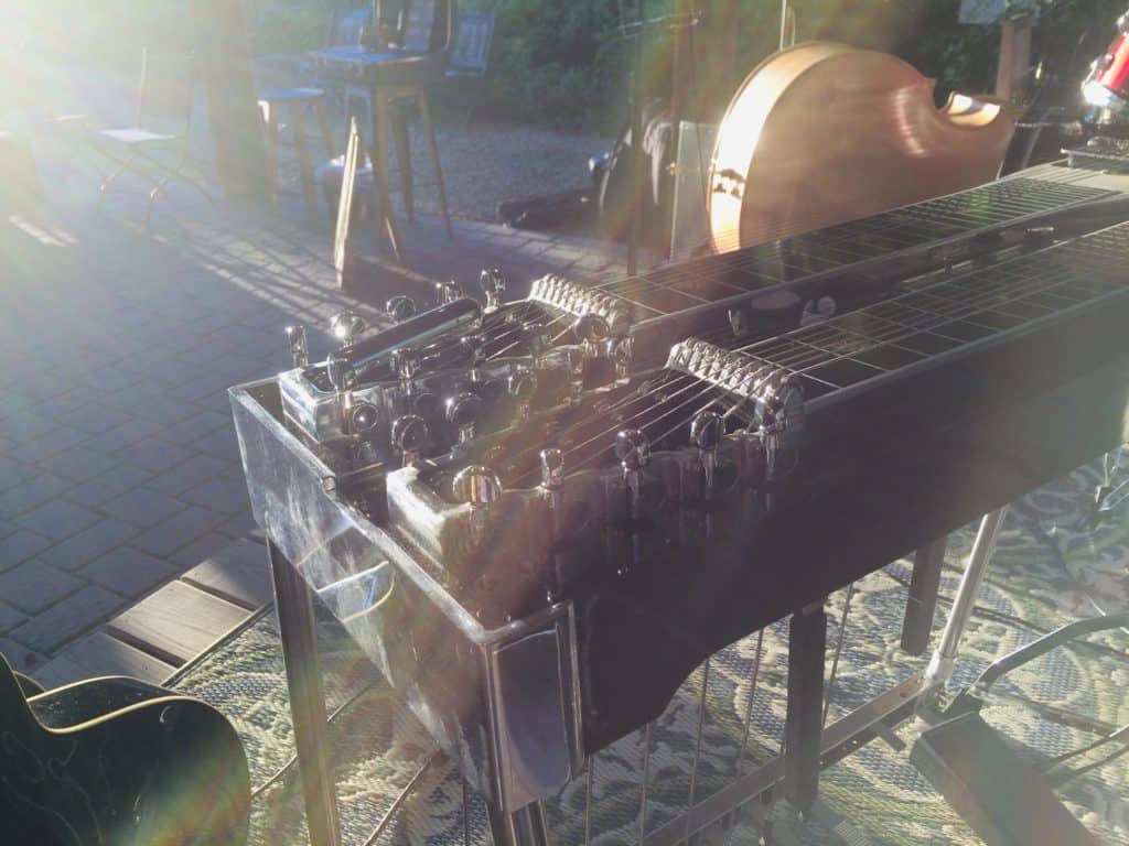 Pedal Steel Buyer's Guide