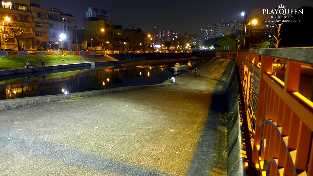 【台中景點】興大康橋，台中大里不用跋山涉水的超美夜景、泛舟、釣魚，台中愛河情侶的新聖地