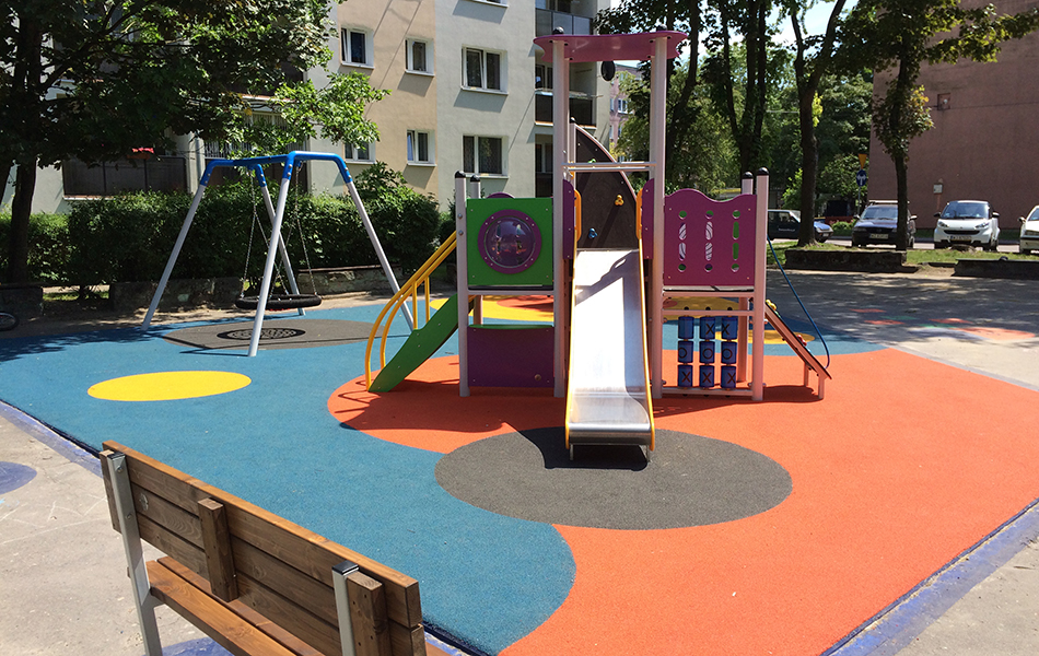 Osiedlowy plac zabaw w Błoniu - Playtime Group